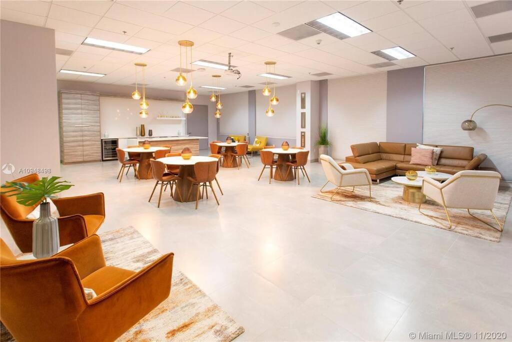 Ocean View 35Th Floor, In The Heart Of Miamiアパートメント エクステリア 写真