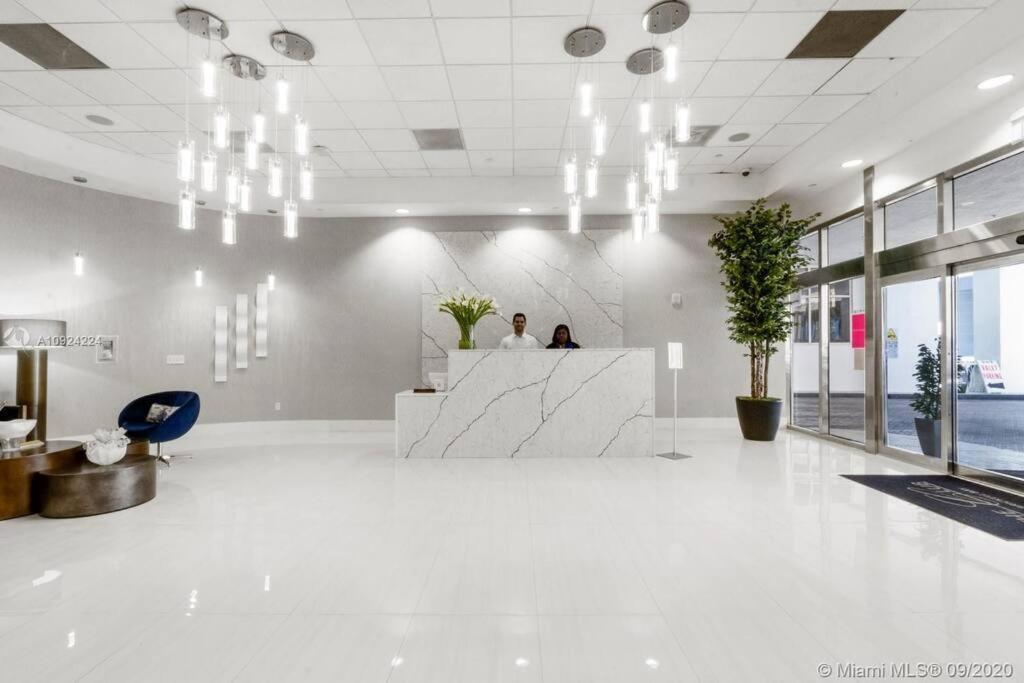 Ocean View 35Th Floor, In The Heart Of Miamiアパートメント エクステリア 写真